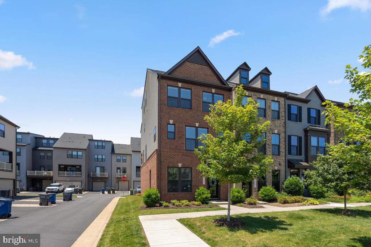 WESTMOORE AT MOOREFIELD - Residential Lease