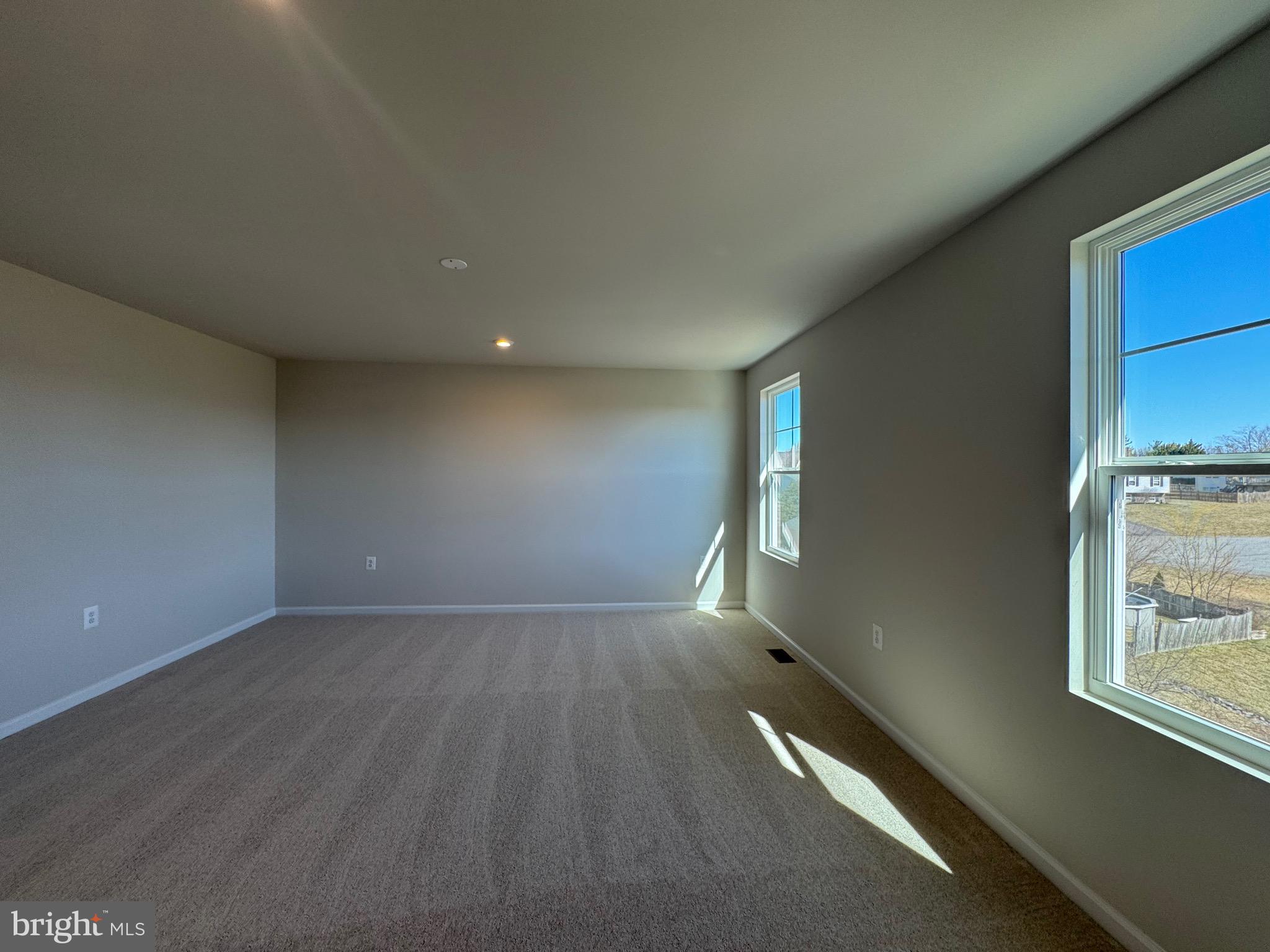 PRESIDENTS POINTE - Residential