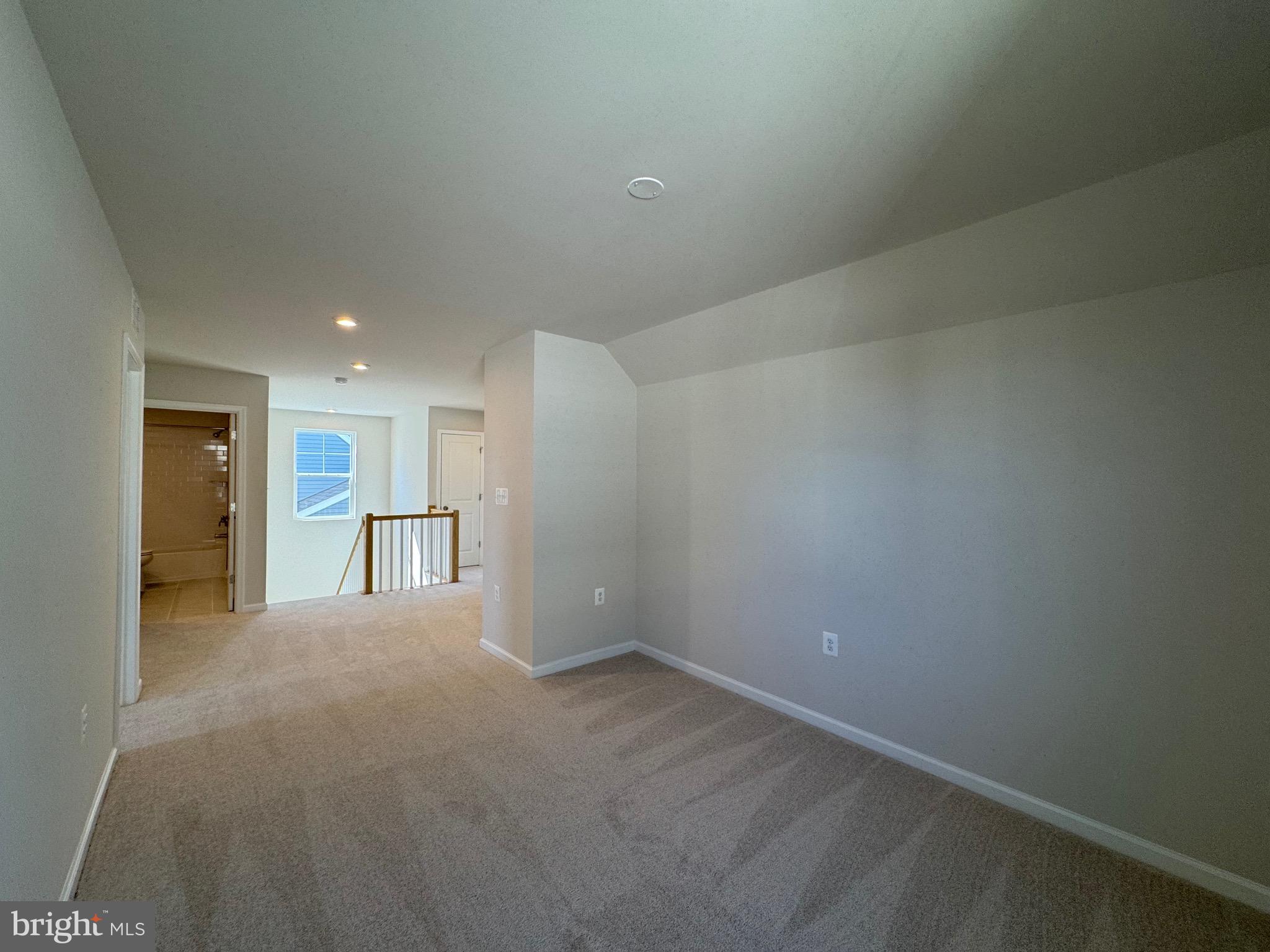 PRESIDENTS POINTE - Residential