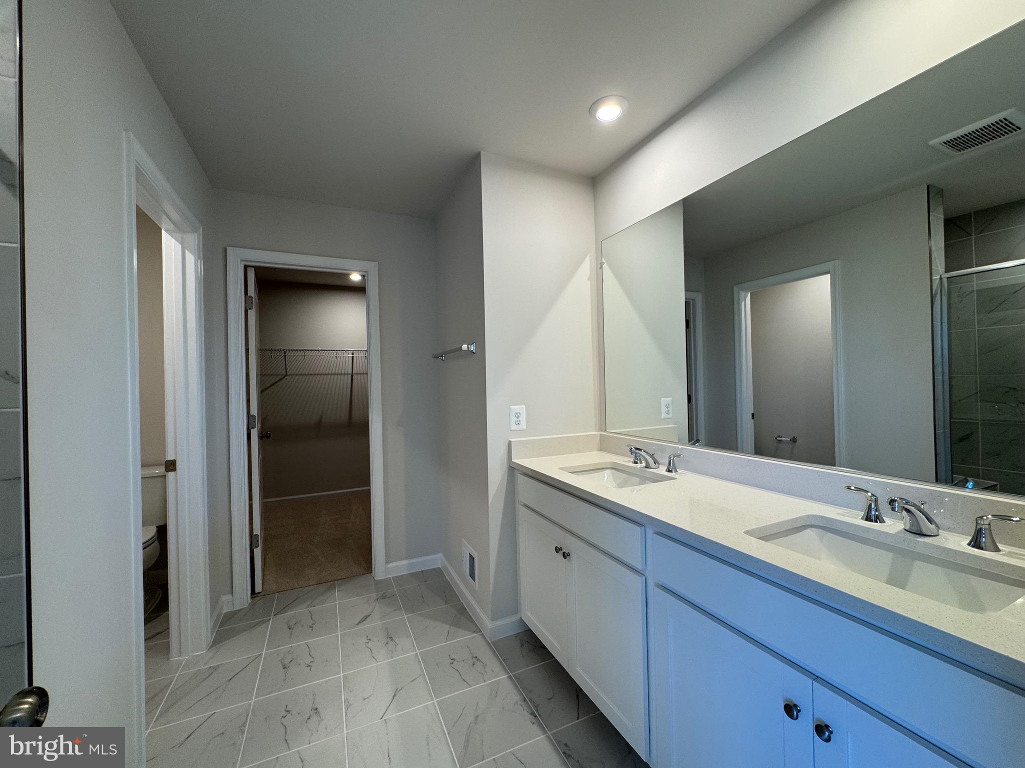 PRESIDENTS POINTE - Residential