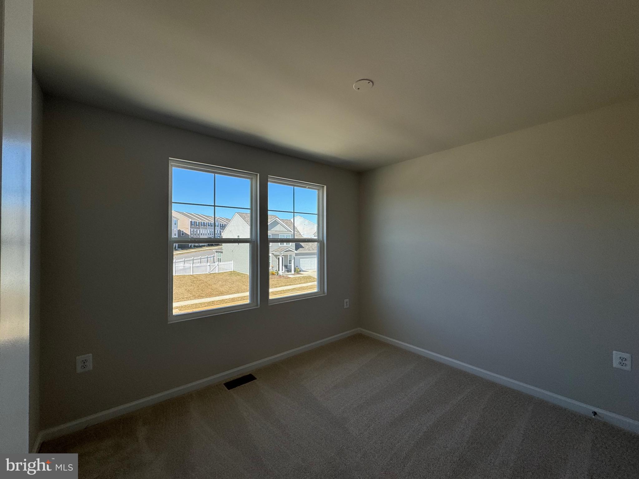 PRESIDENTS POINTE - Residential