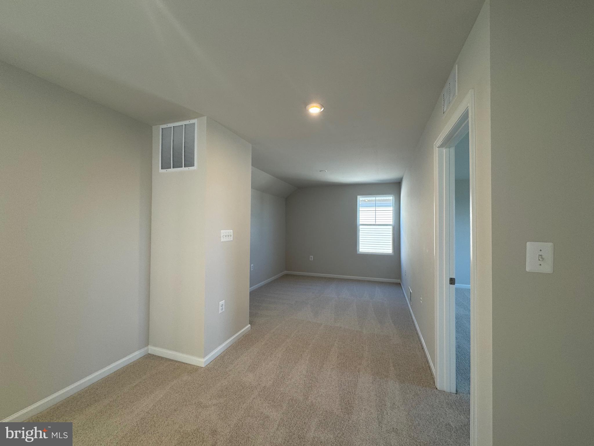 PRESIDENTS POINTE - Residential