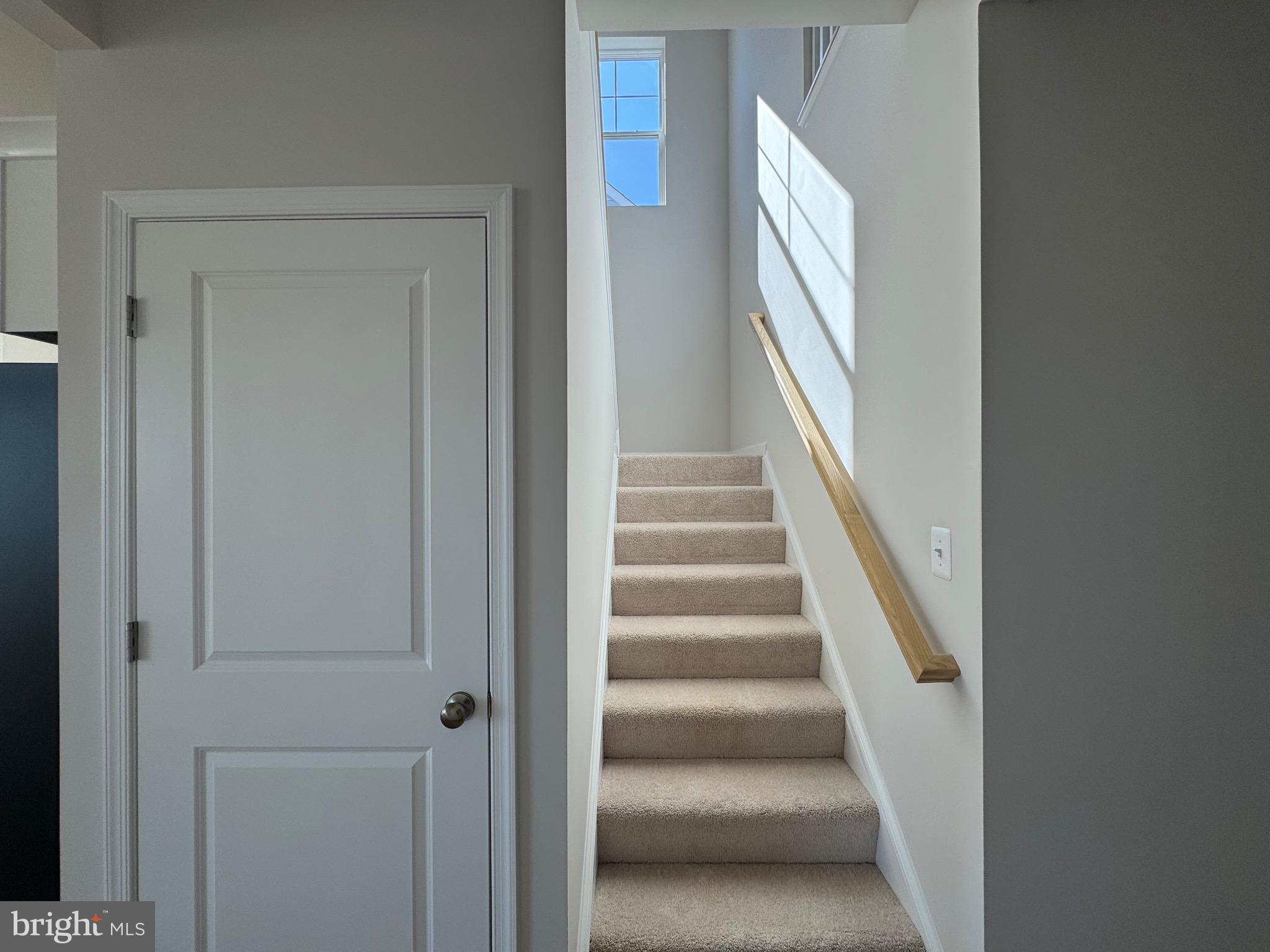 PRESIDENTS POINTE - Residential