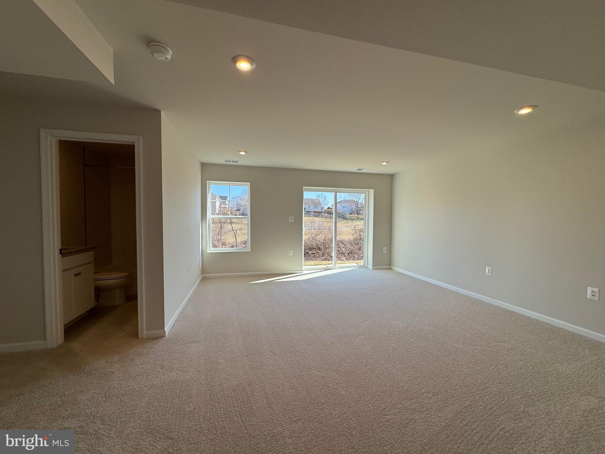 PRESIDENTS POINTE - Residential