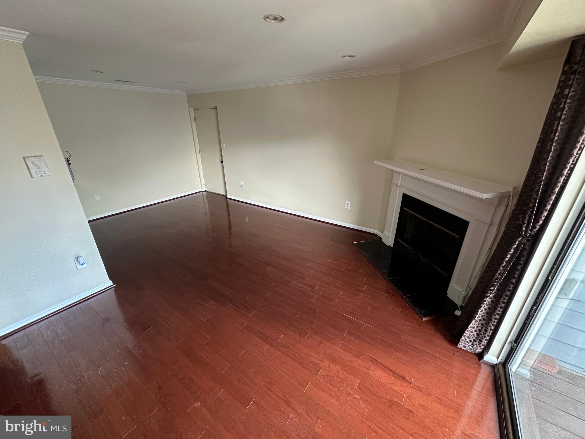 CROMWELL FOUNTAIN - Residential Lease