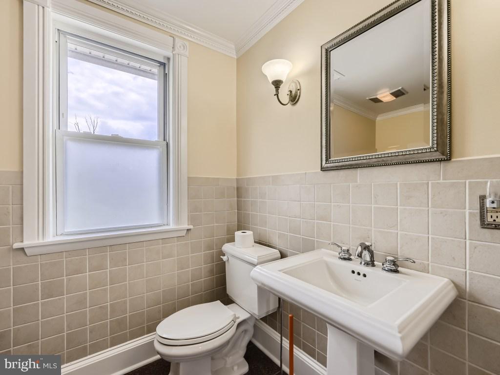 CARNEY - Residential Lease