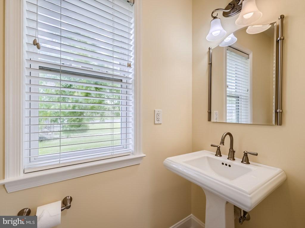 CARNEY - Residential Lease