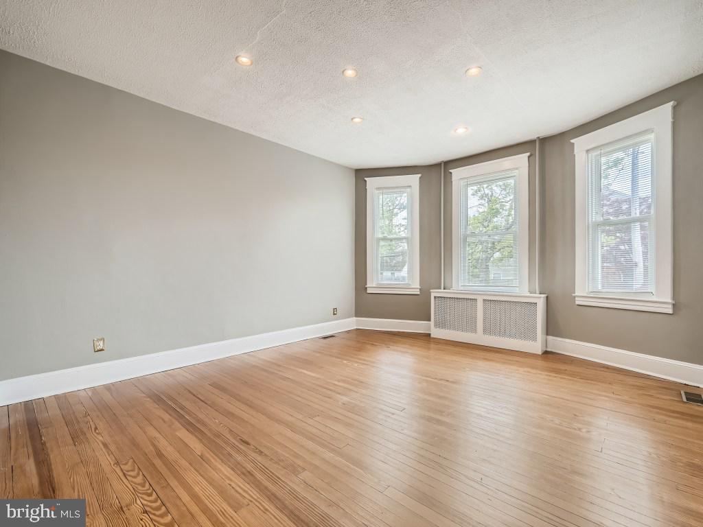 CARNEY - Residential Lease