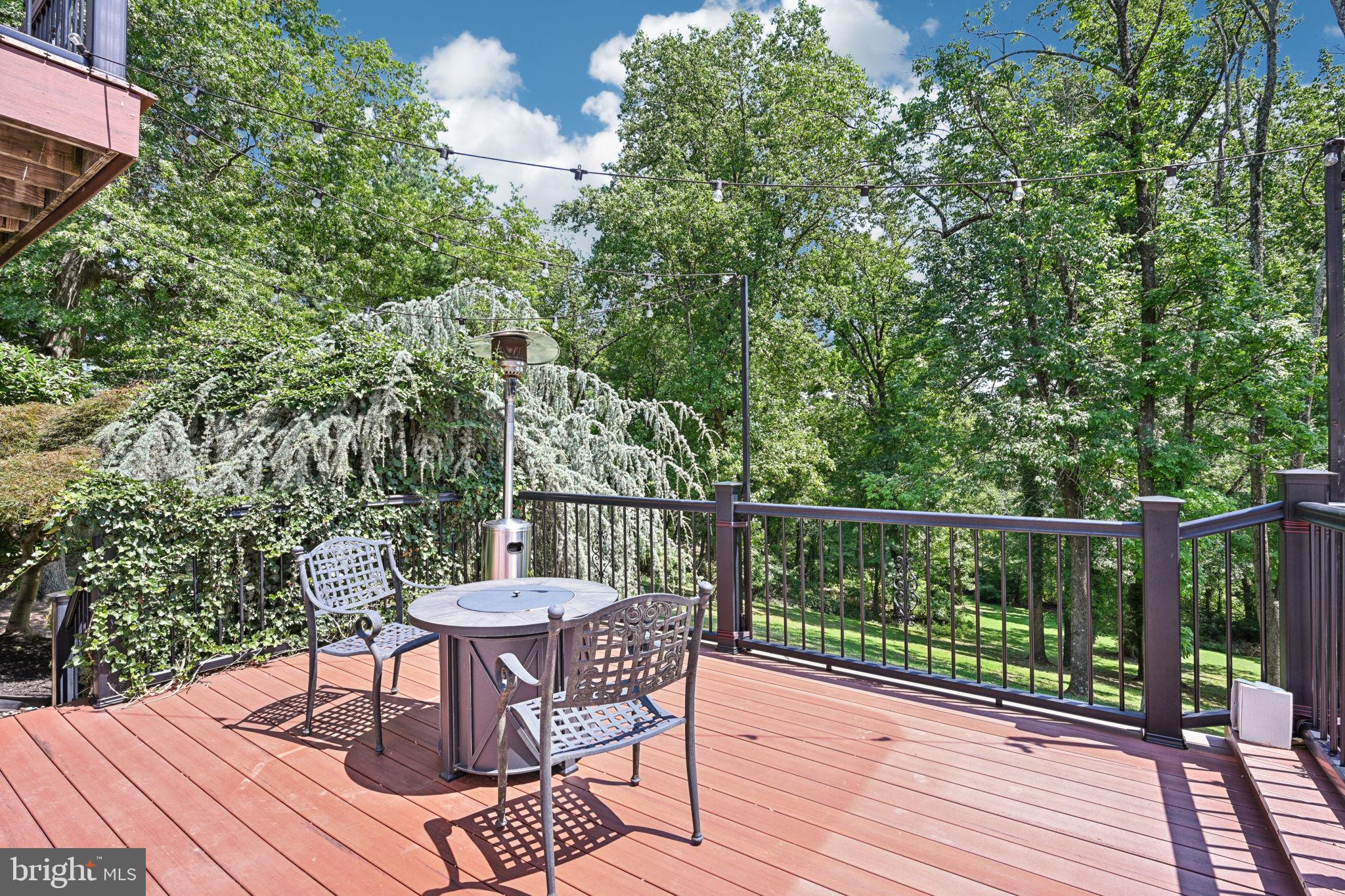 PENNOCK WOODS - Residential