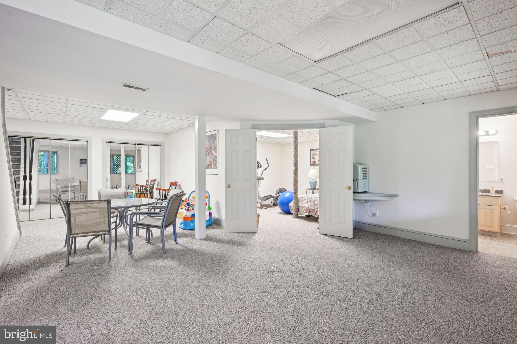 PENNOCK WOODS - Residential