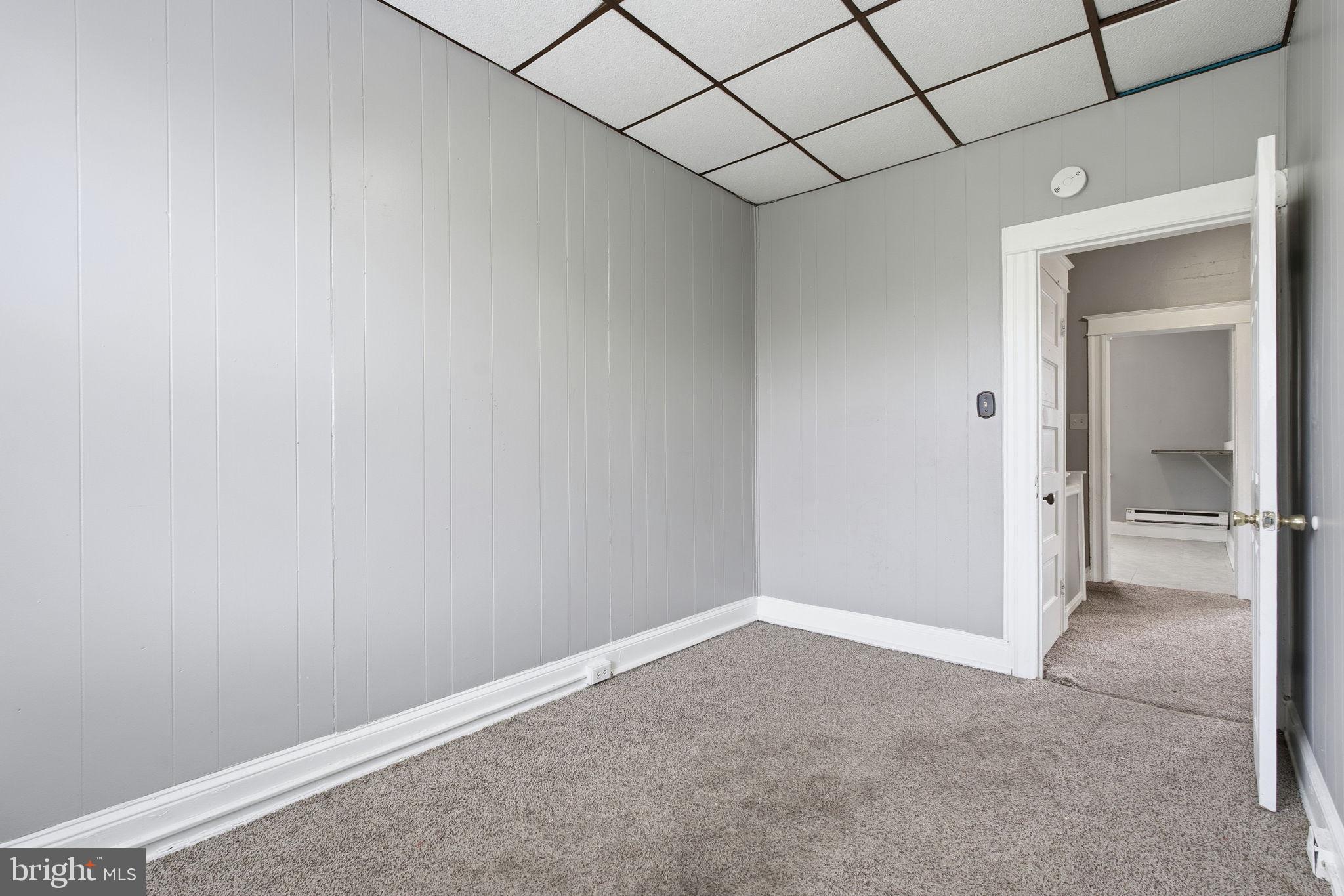 BALTIMORE HIGHLANDS - Residential Lease