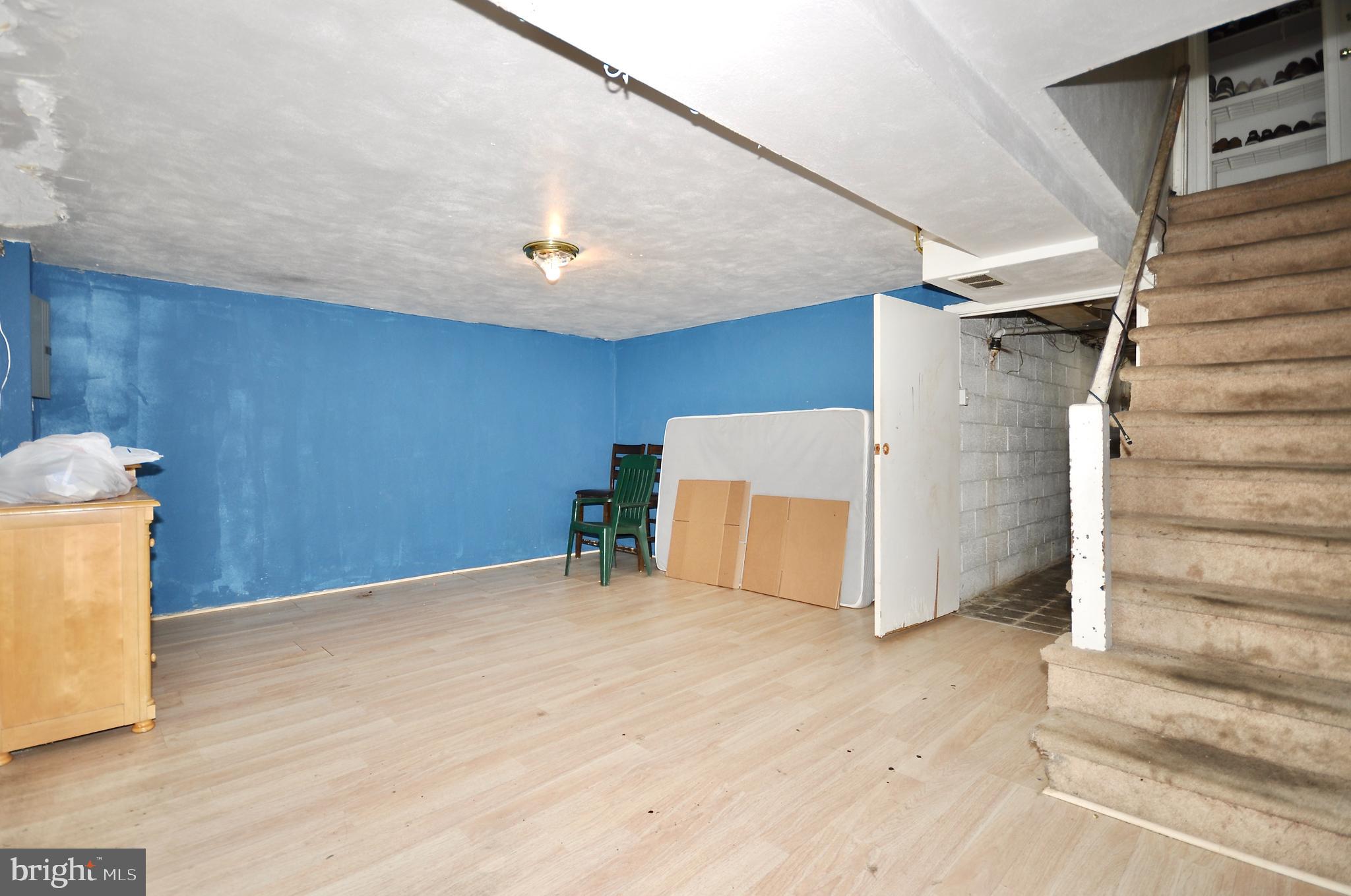 SOMERTON - Residential