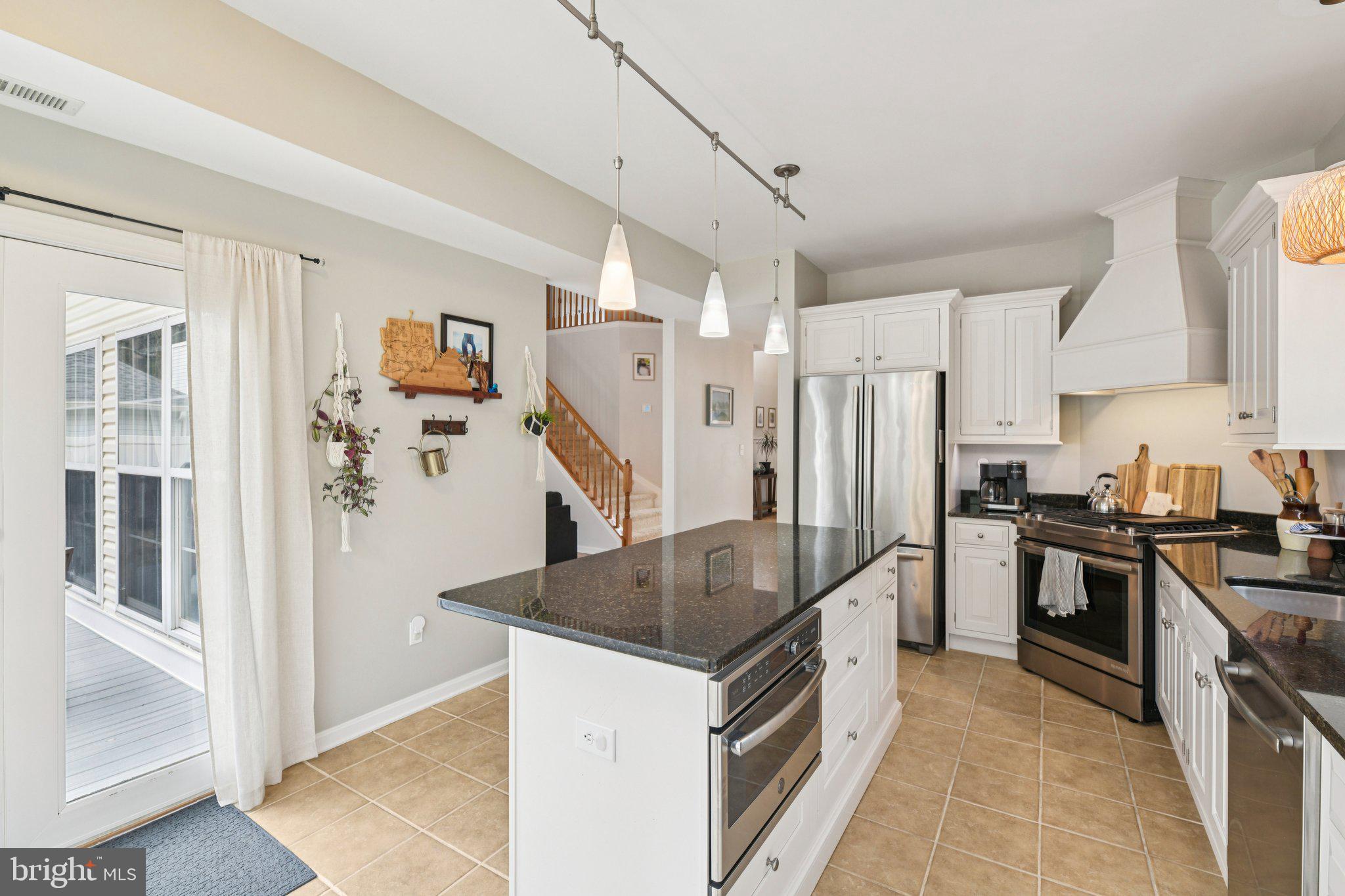 CEDAR COVE - Residential