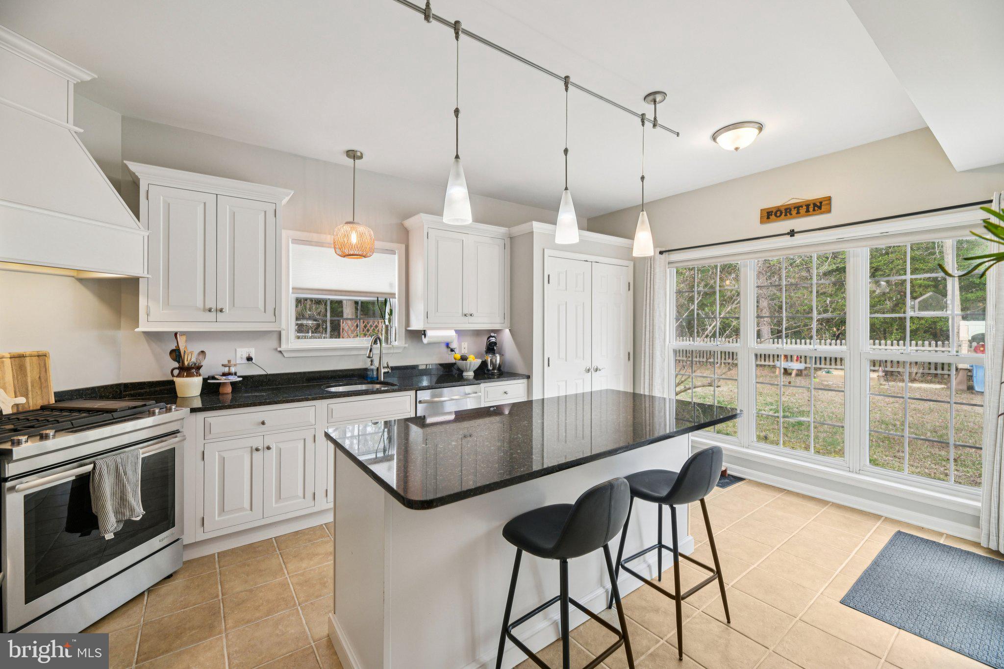 CEDAR COVE - Residential