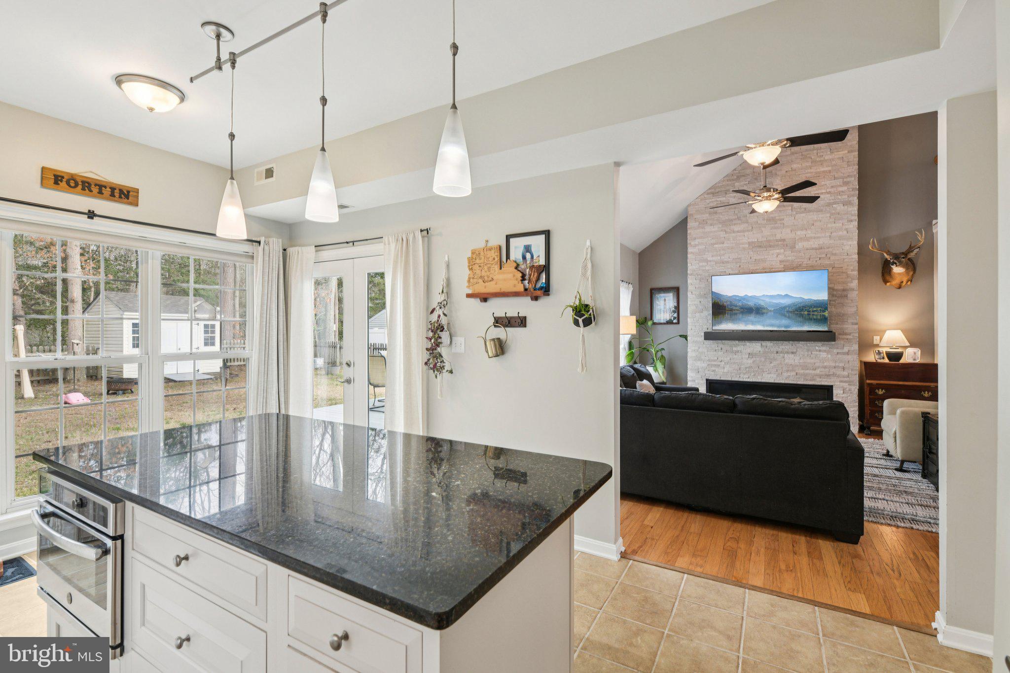 CEDAR COVE - Residential