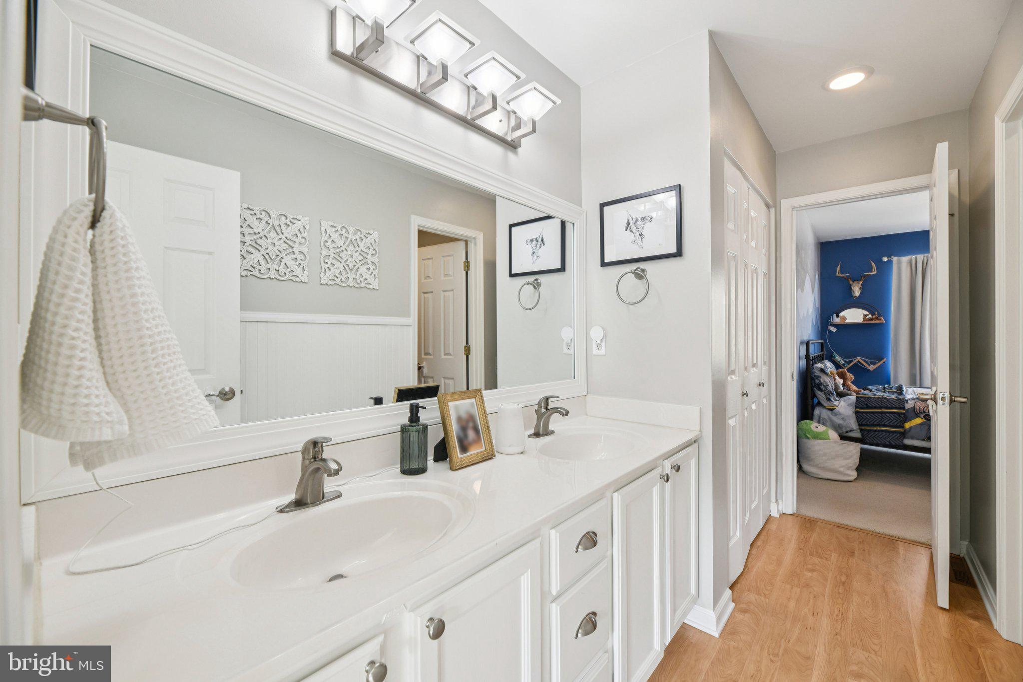 CEDAR COVE - Residential