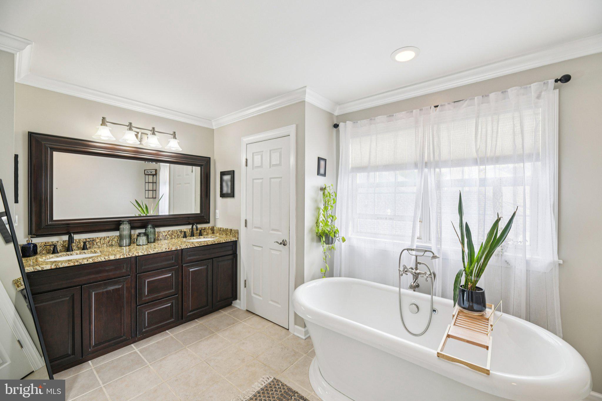 CEDAR COVE - Residential