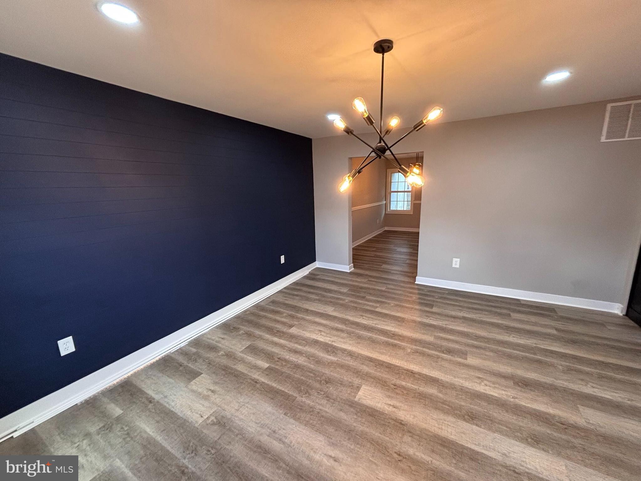 9833 TOWN LANE