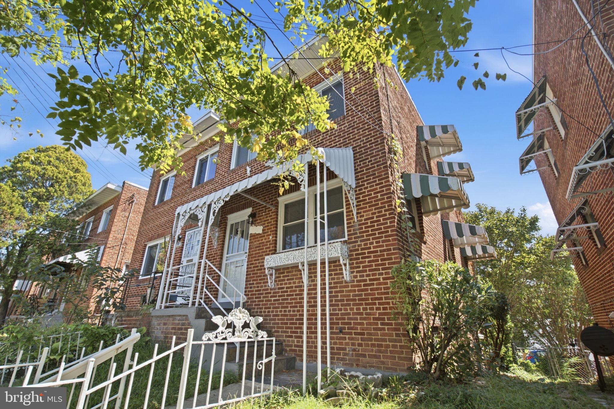 4229 FORT DUPONT TERRACE SE