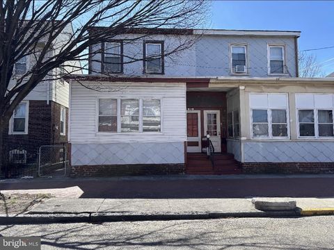 Photo of 302 Monmouth Street, GLOUCESTER CITY, NJ 08030 (MLS # NJCD2113974)