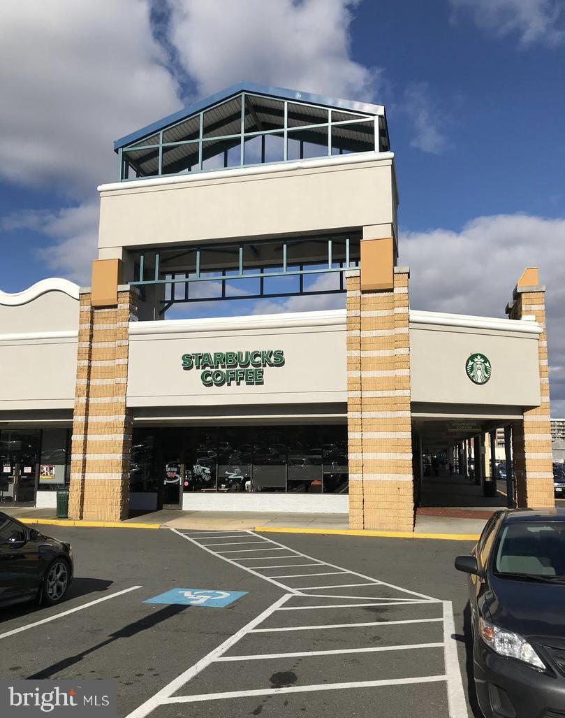 SKYLINE PLAZA - Residential Lease