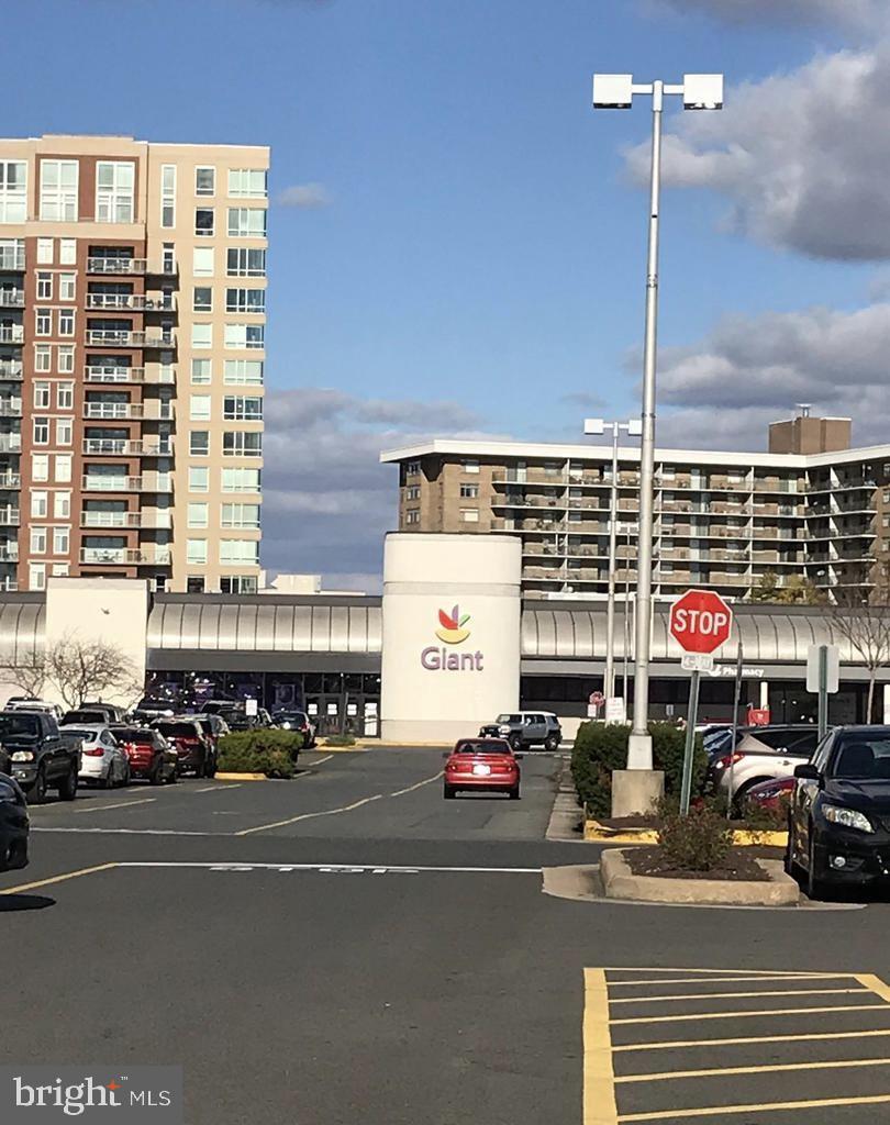 SKYLINE PLAZA - Residential Lease