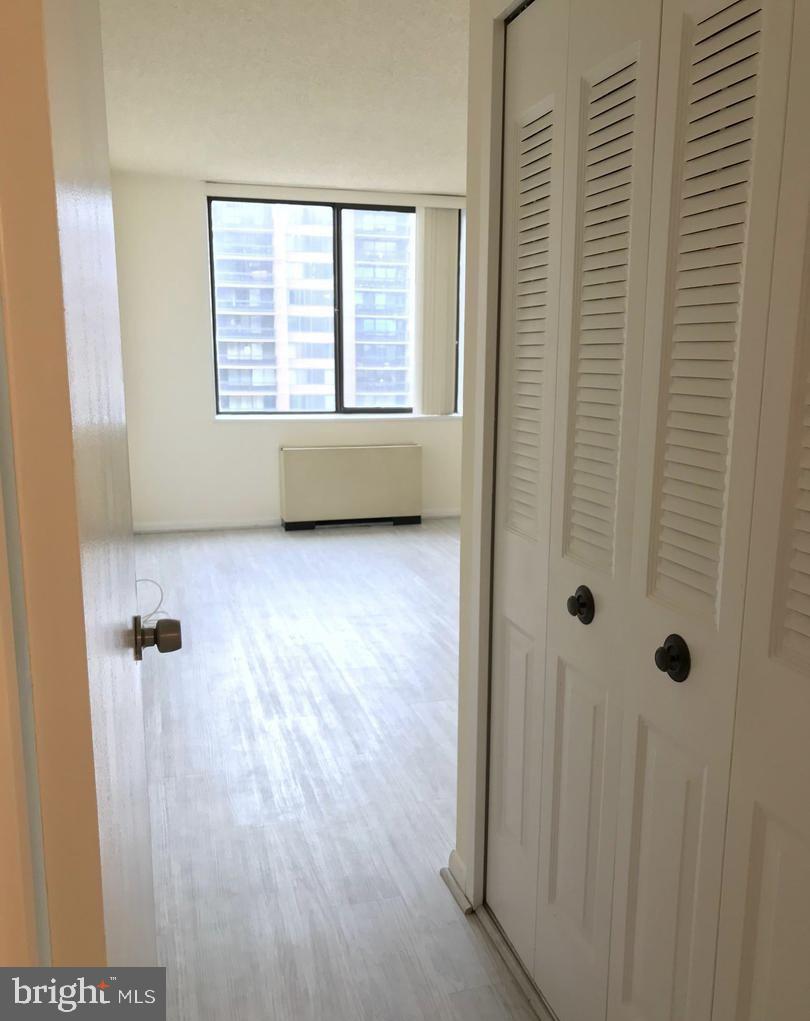 SKYLINE PLAZA - Residential Lease