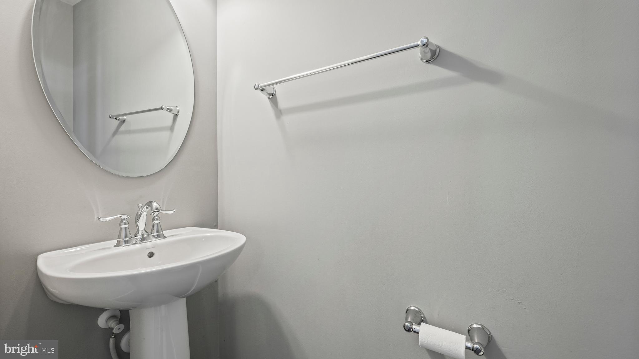 HEATHCOTE COMMONS - Residential Lease