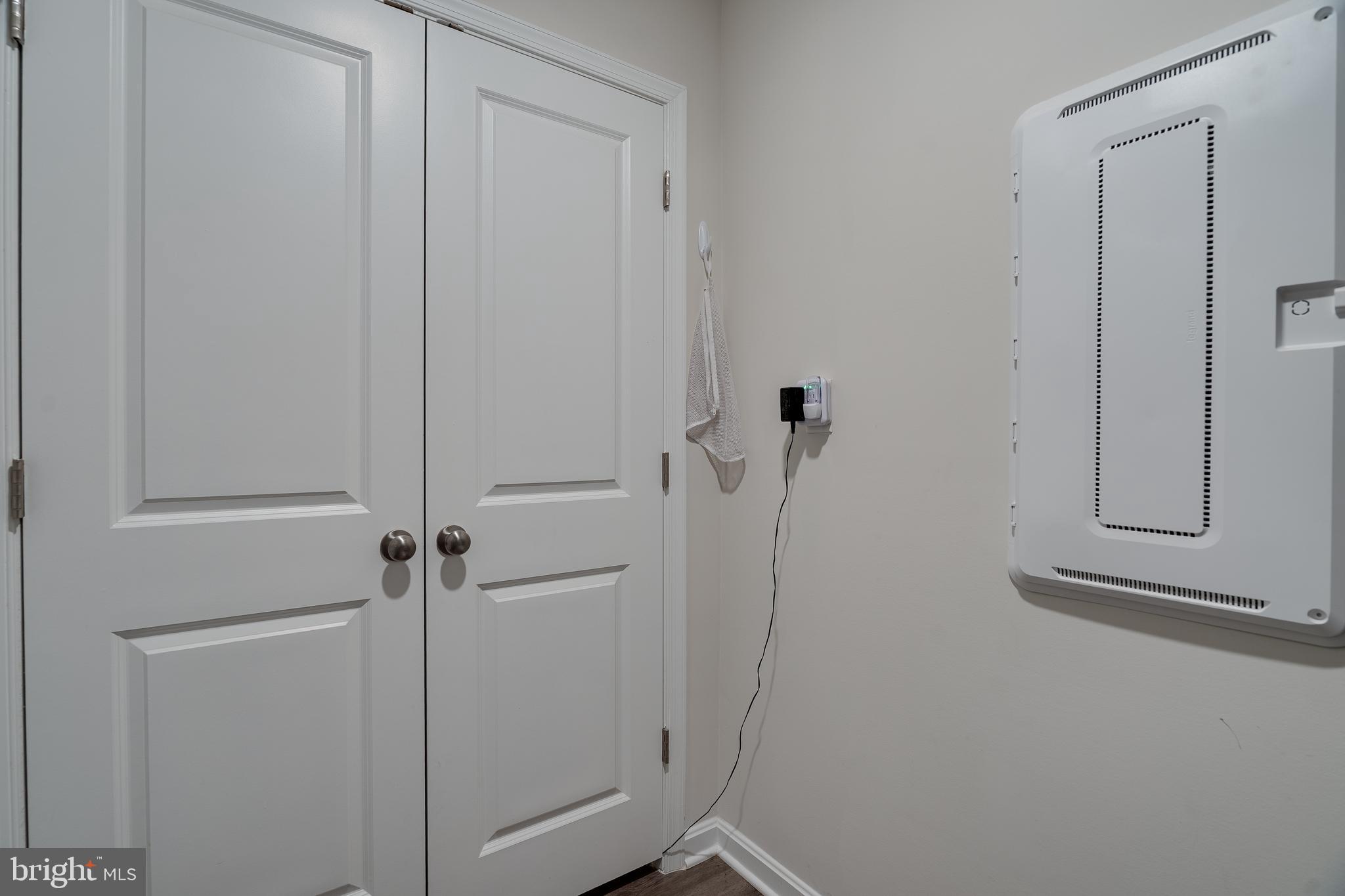 RED HILL - Residential