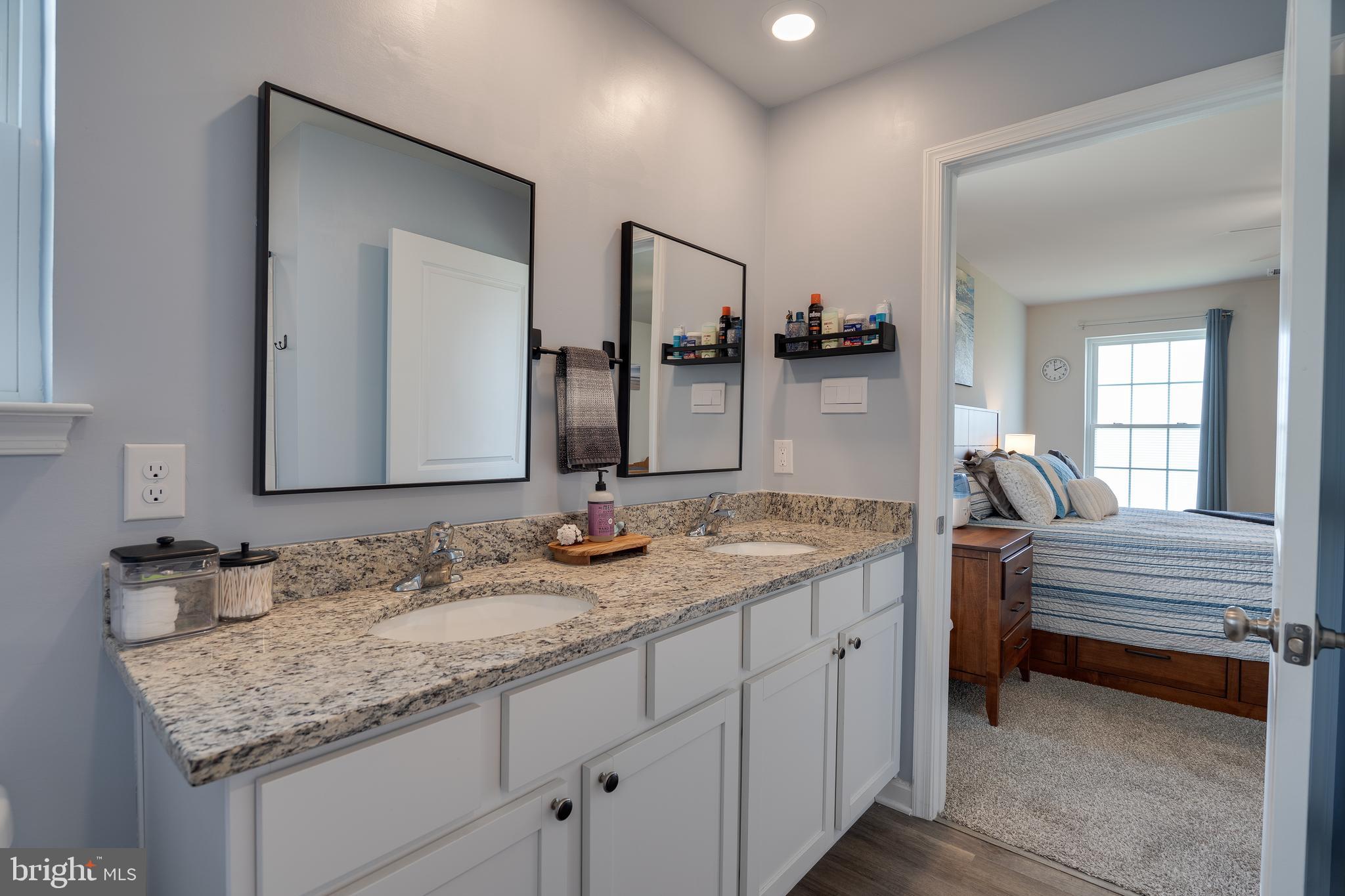 RED HILL - Residential