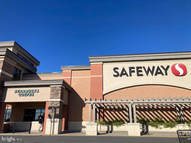 ST ANDREWS SQUARE - Residential