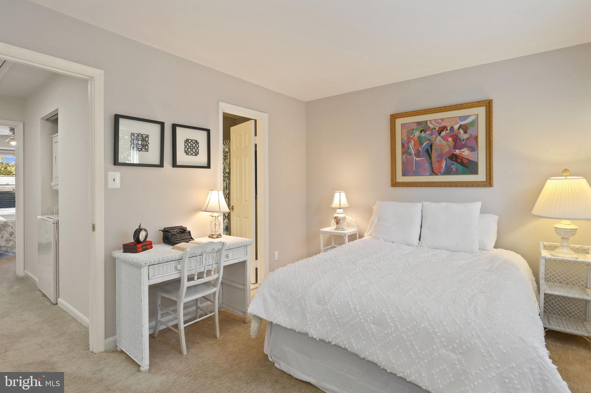 ST ANDREWS SQUARE - Residential