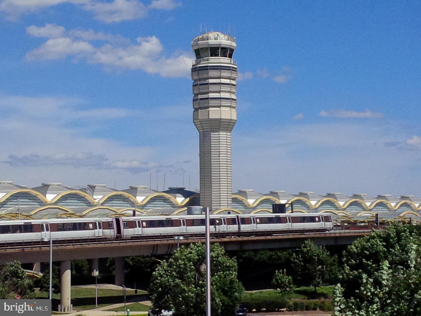 ST ANDREWS SQUARE - Residential