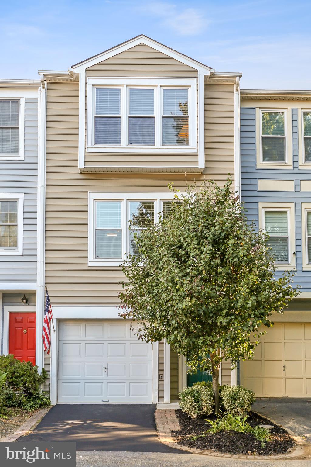 ST ANDREWS SQUARE - Residential