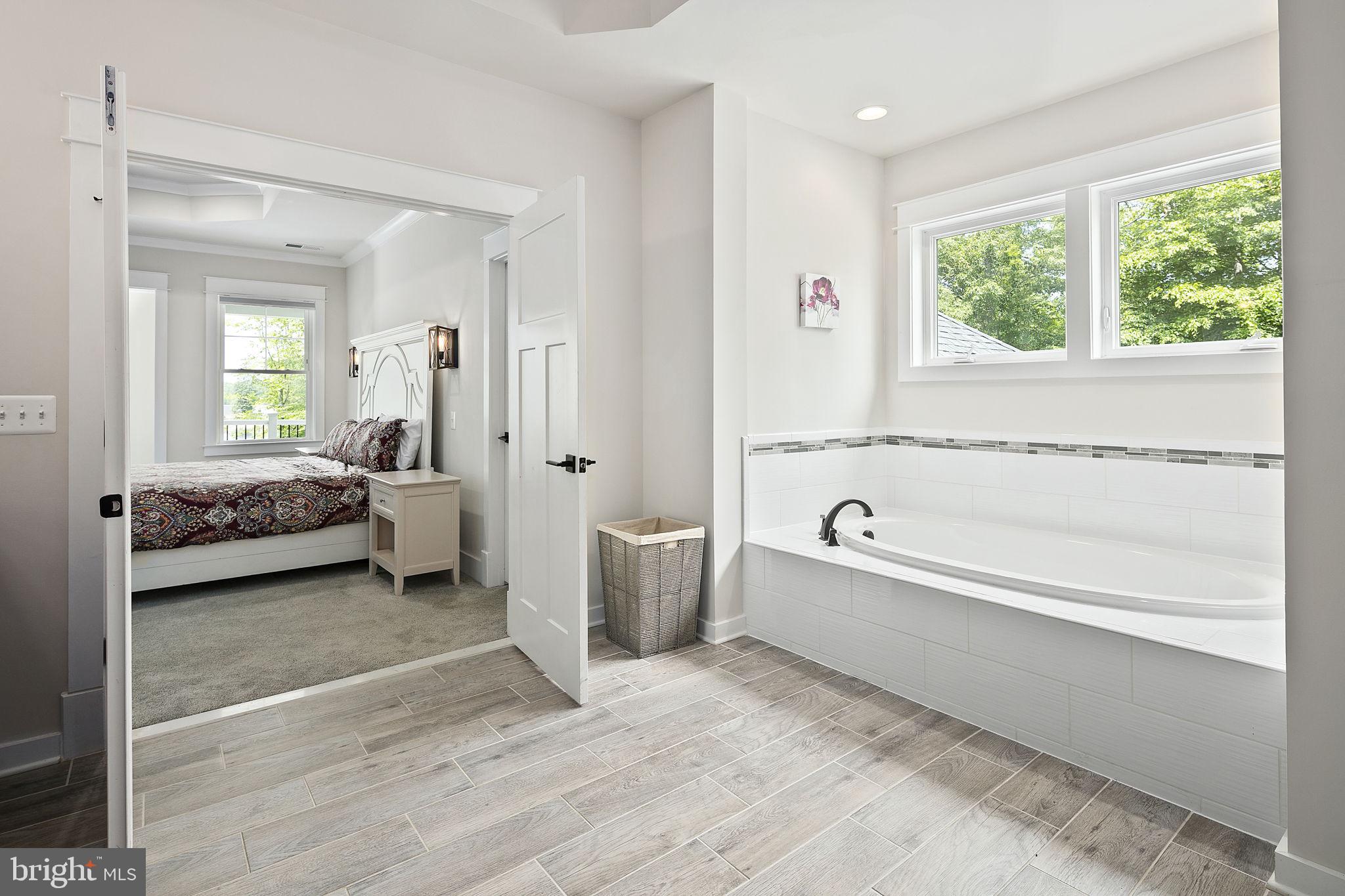 NOAH'S LANDING - Residential