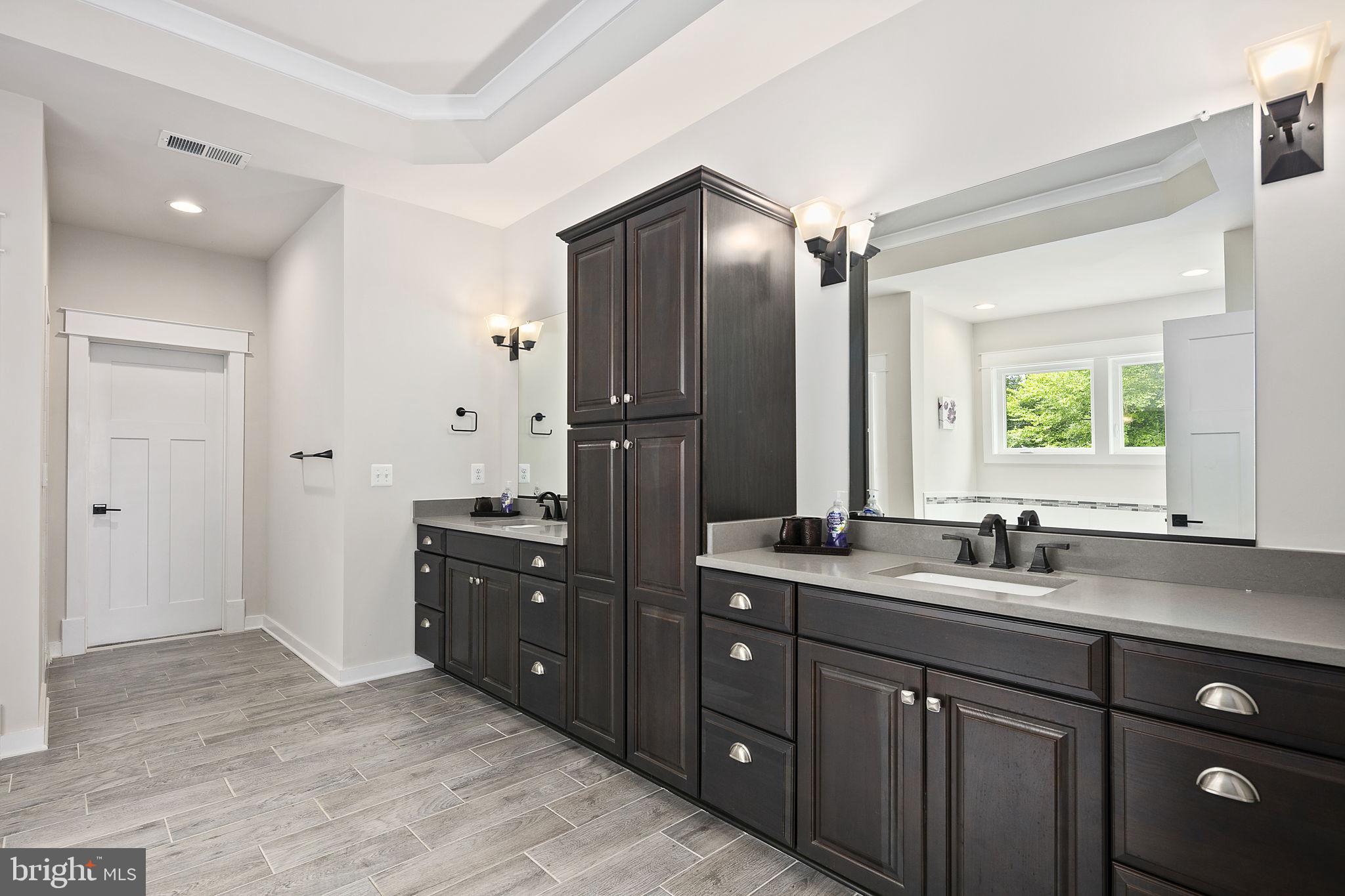 NOAH'S LANDING - Residential