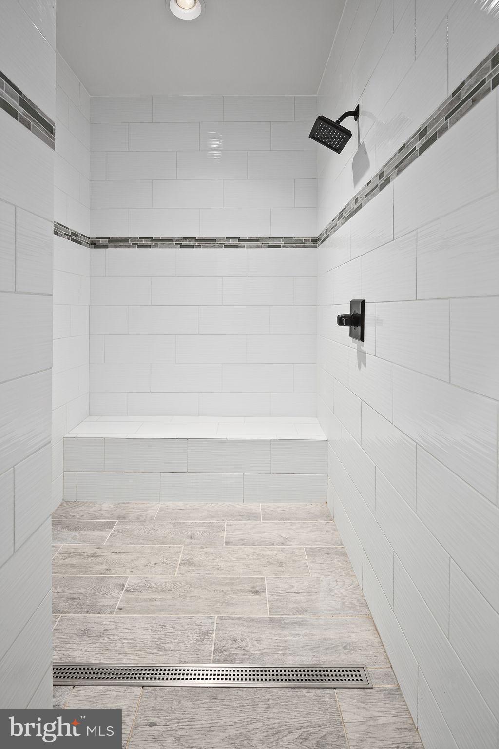 NOAH'S LANDING - Residential