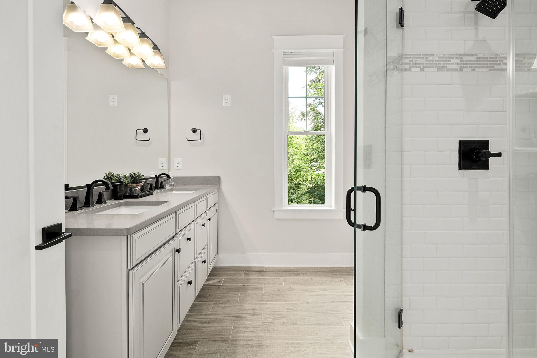 NOAH'S LANDING - Residential