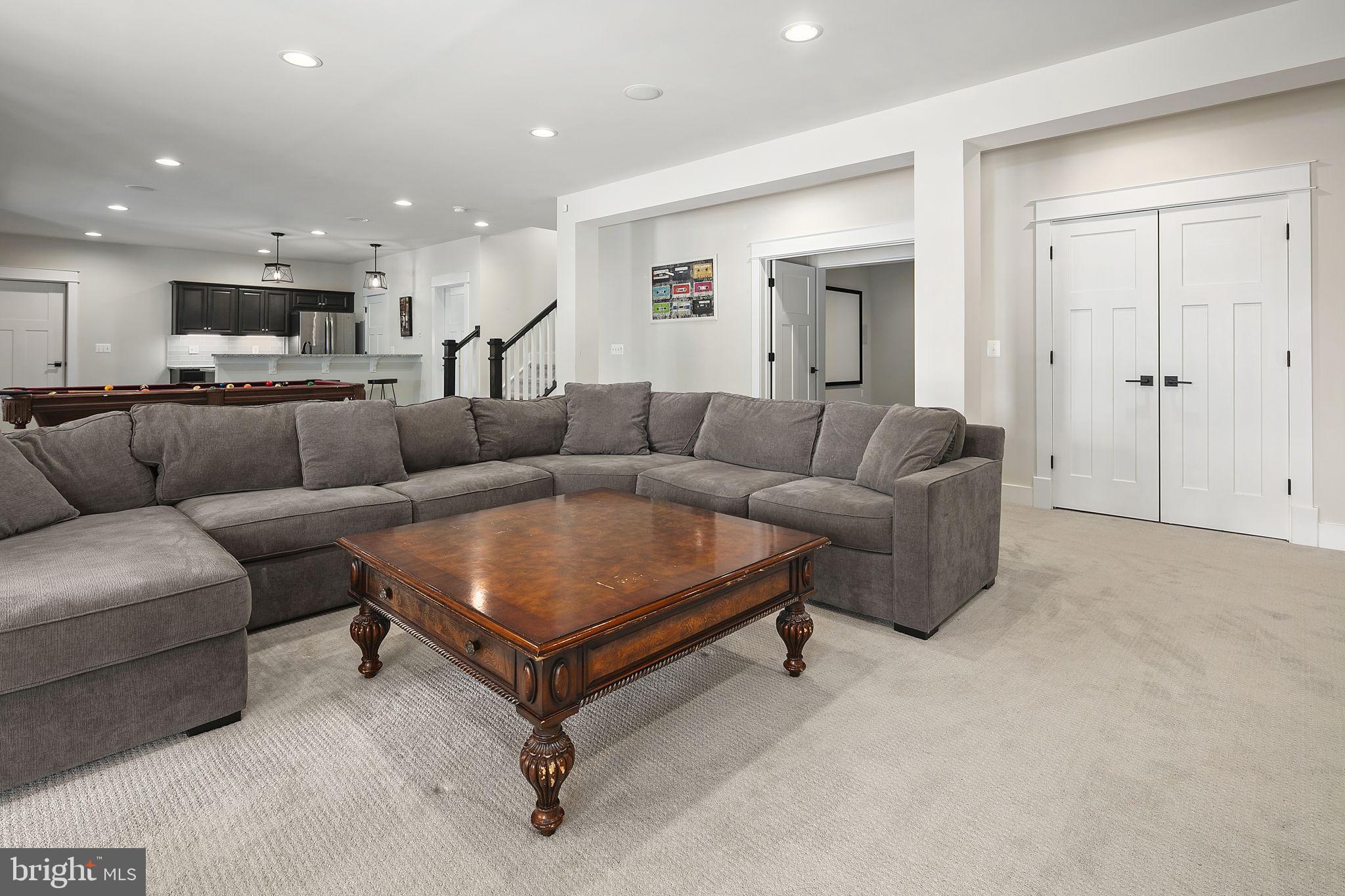 NOAH'S LANDING - Residential