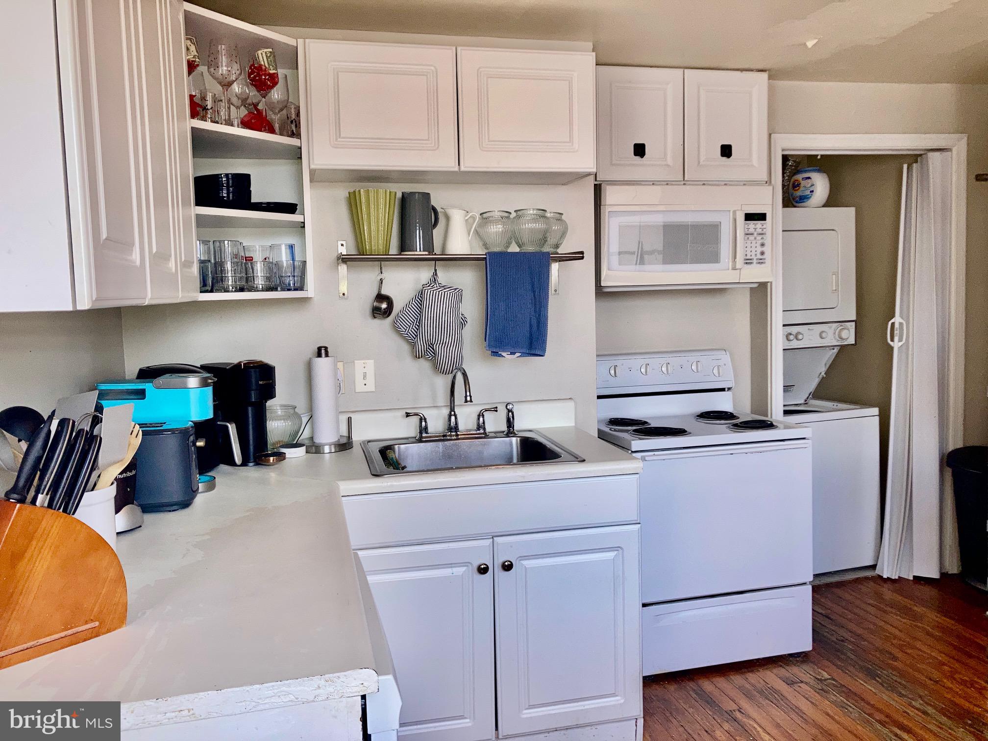 WASHINGTON SQ WEST - Residential Lease