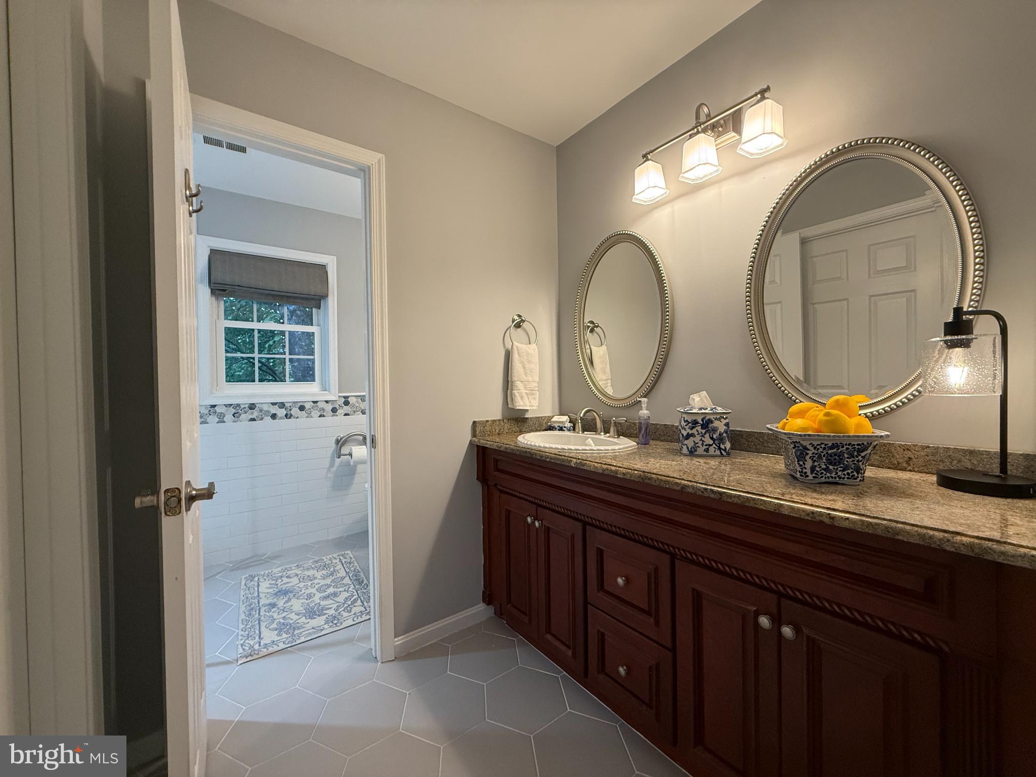 FOX MILL ESTATES - Residential