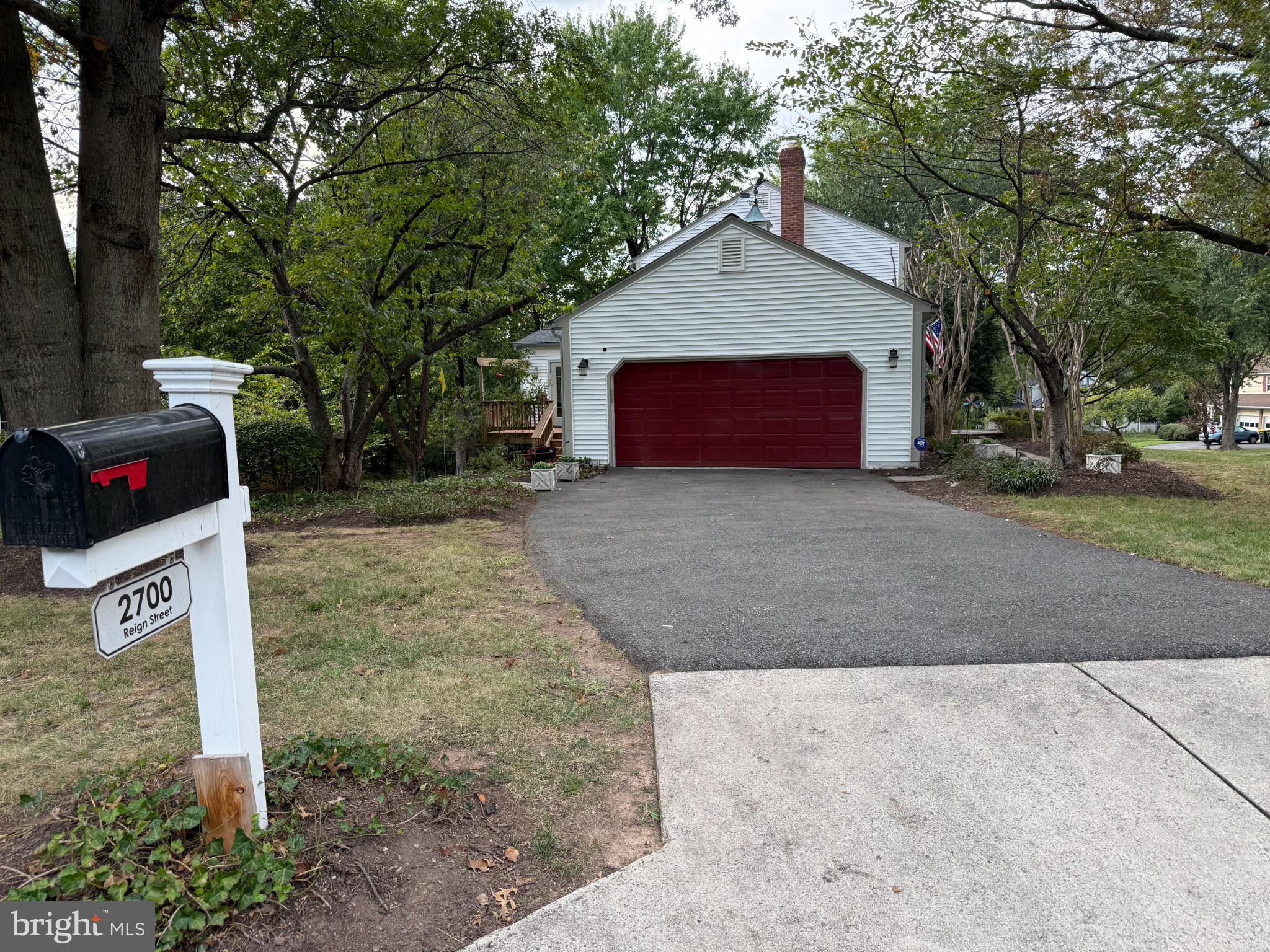 FOX MILL ESTATES - Residential