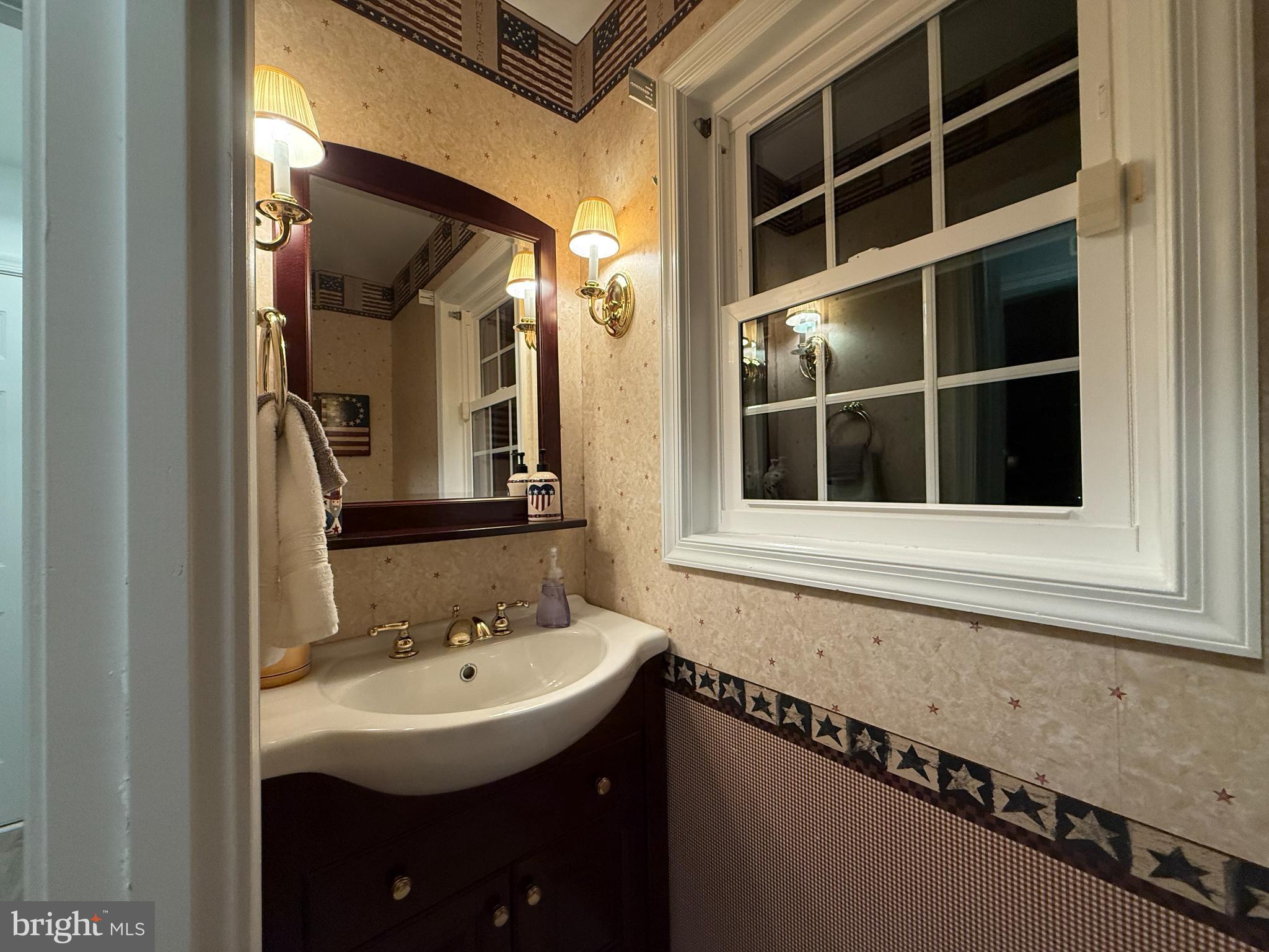 FOX MILL ESTATES - Residential