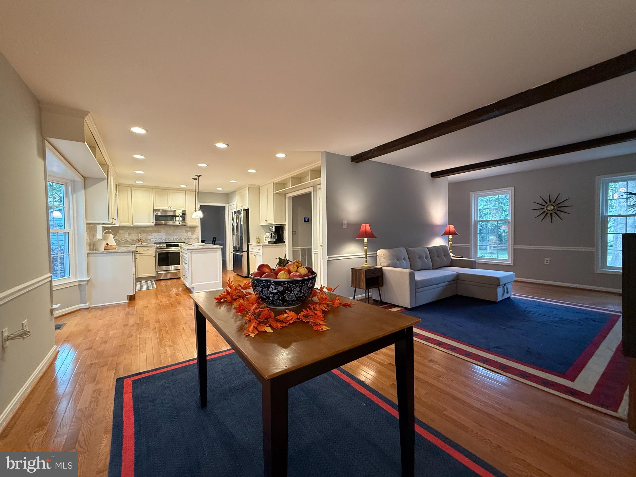 FOX MILL ESTATES - Residential