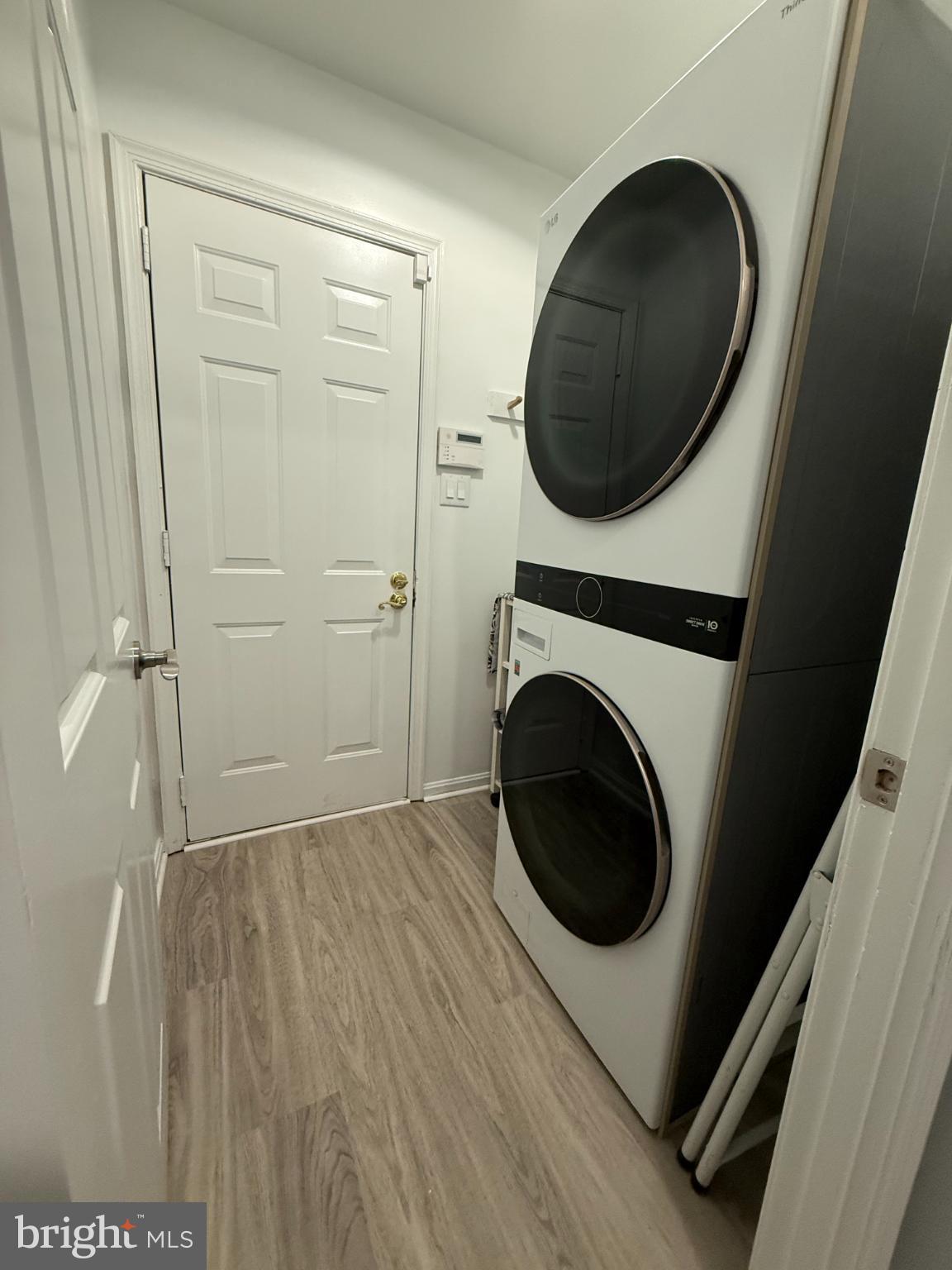 FOX MILL ESTATES - Residential