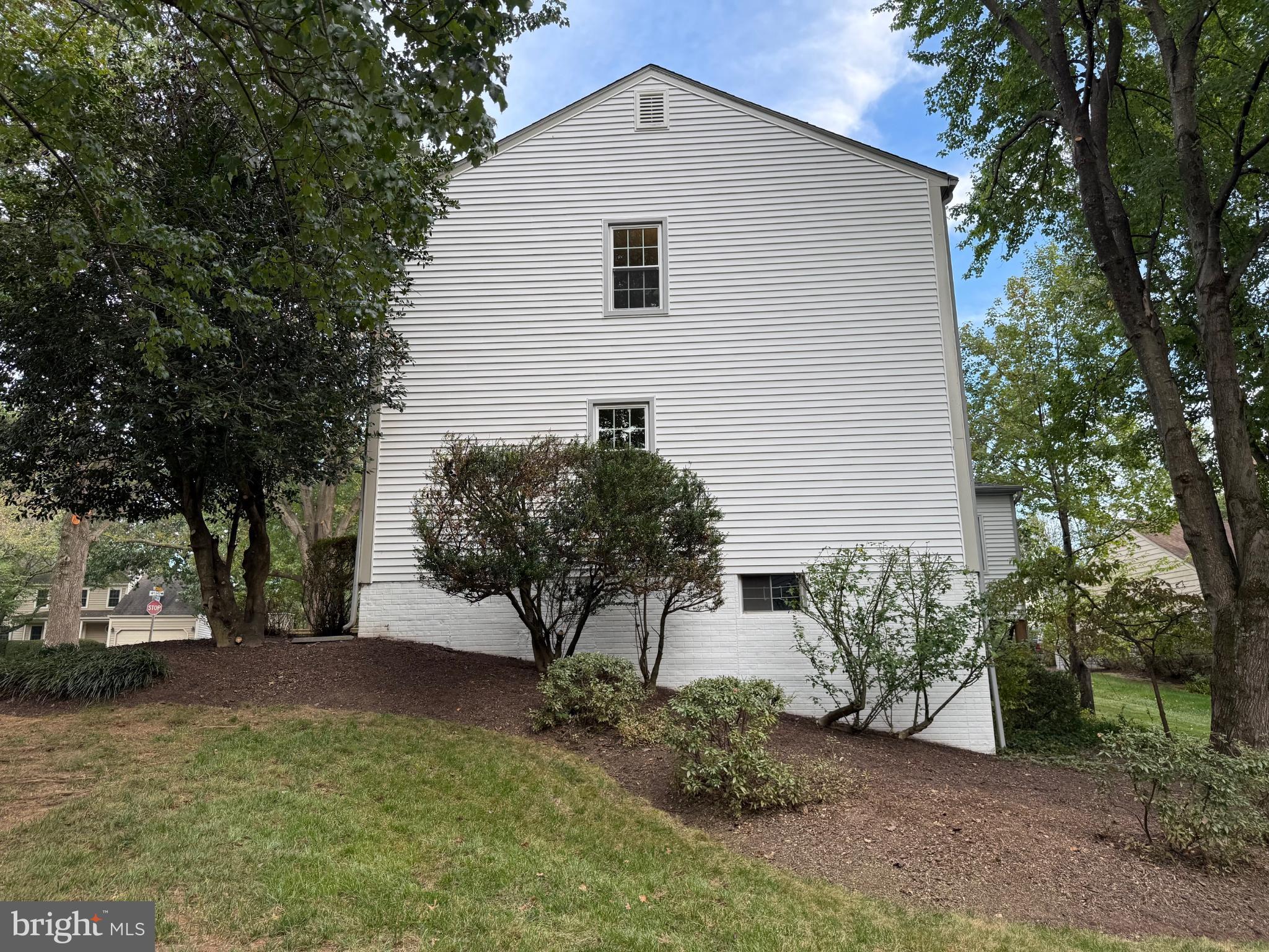 FOX MILL ESTATES - Residential