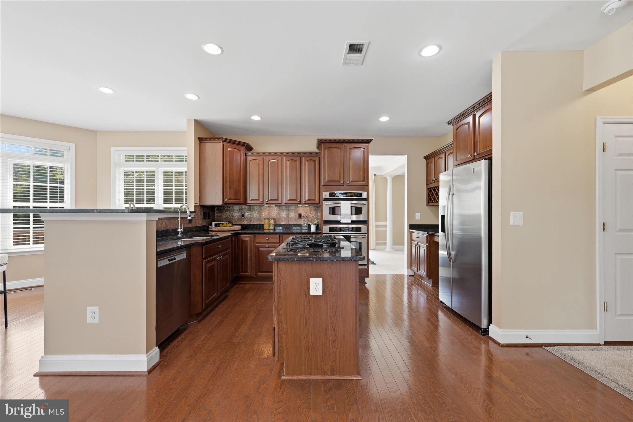 5466 BANTRY COURT