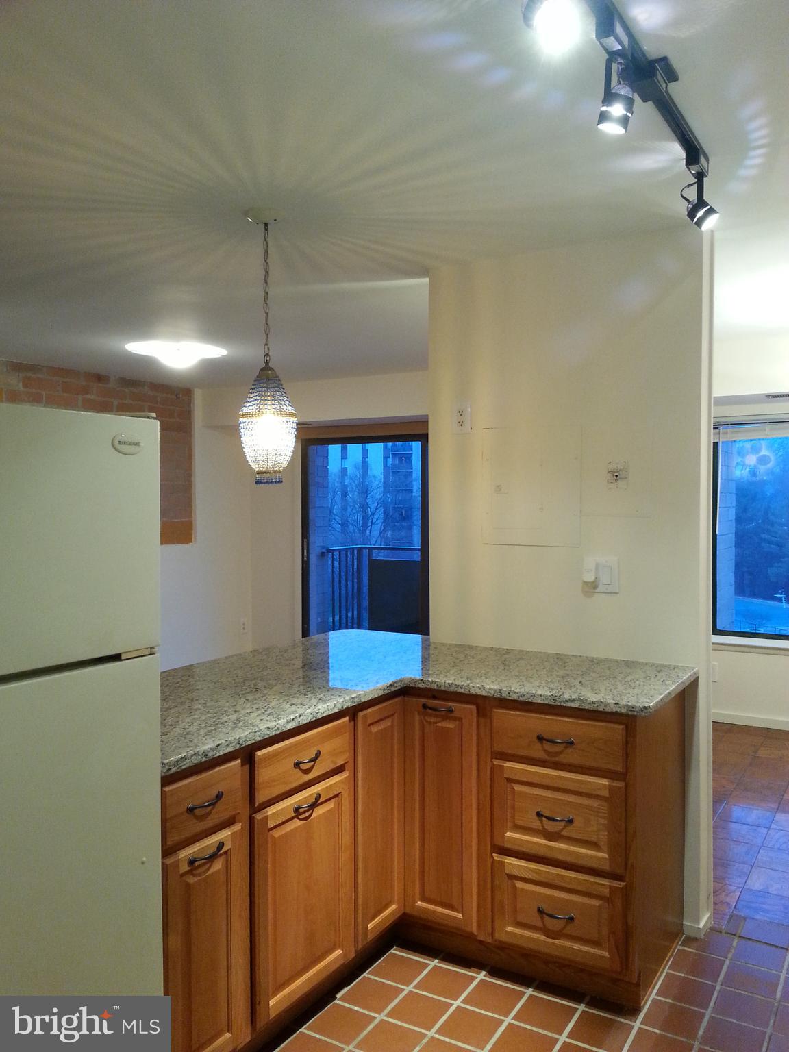 WOODLAKE TOWERS - Residential Lease