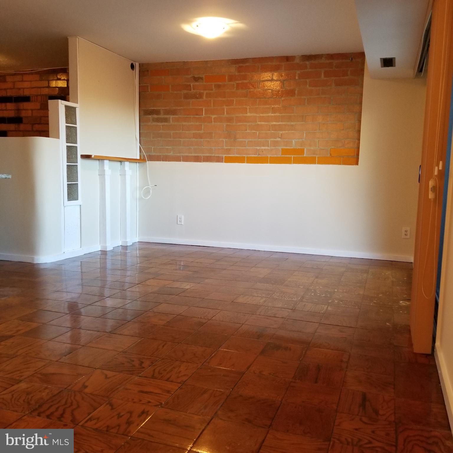 WOODLAKE TOWERS - Residential Lease