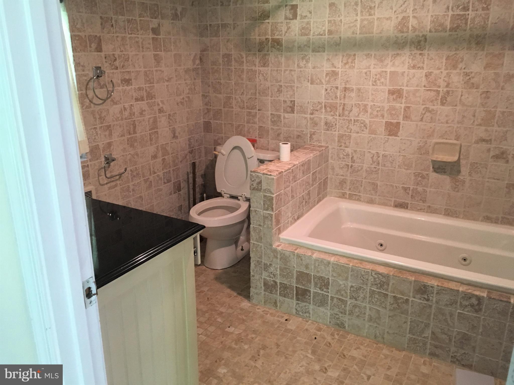 PARKWAY - Residential Lease
